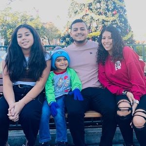 Meet your Posher, Yesenia